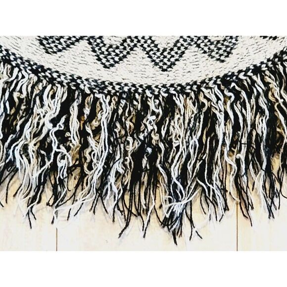 New York Collection PL Fringe Poncho Sweater Southwestern Tan Black Petite Large - Picture 8 of 9